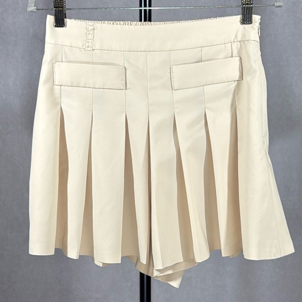 Honors - The Pleated Skort - Size Medium - Picture 9 of 14